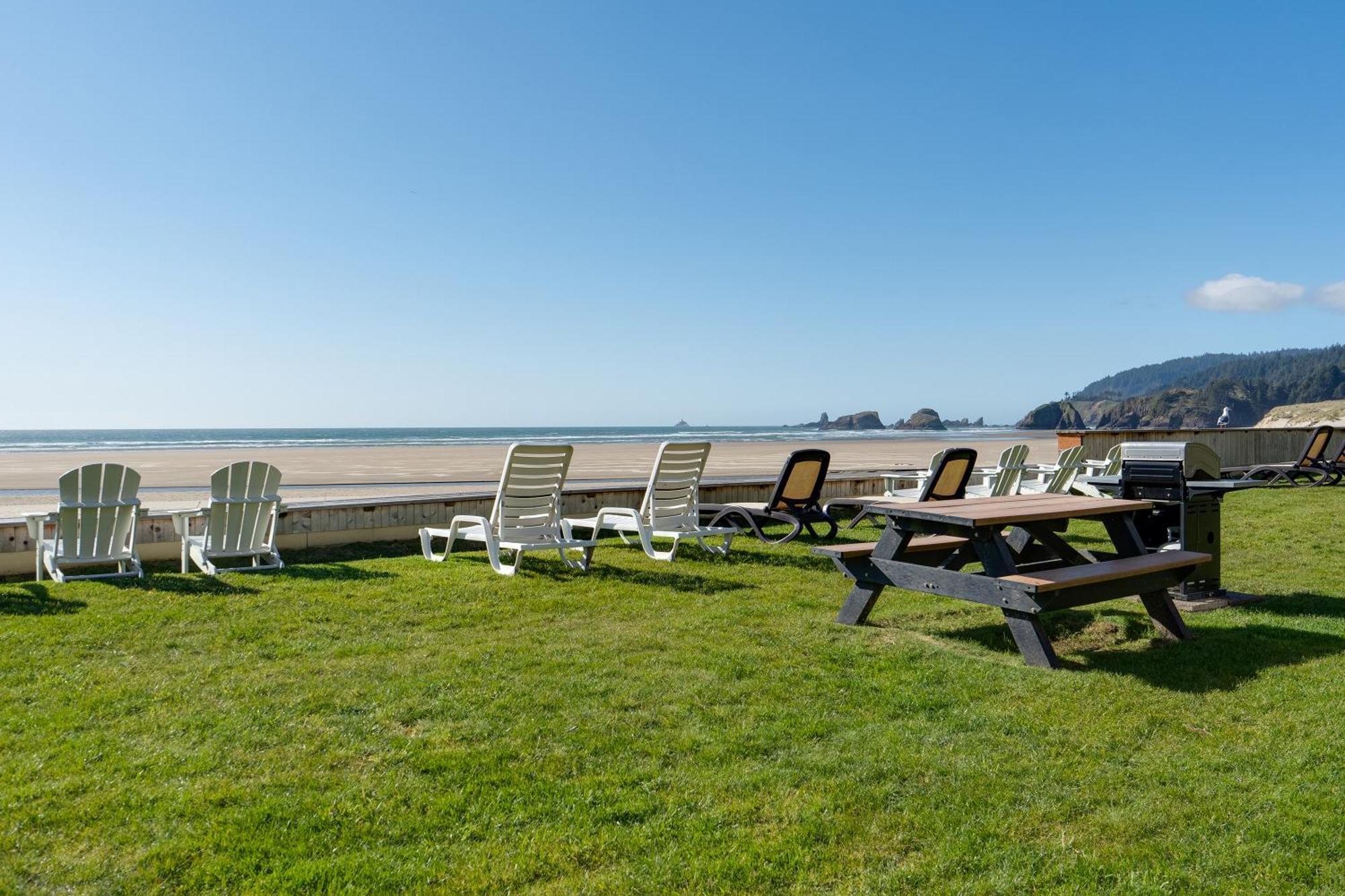 Schooner'S Cove Inn Cannon Beach Exterior photo